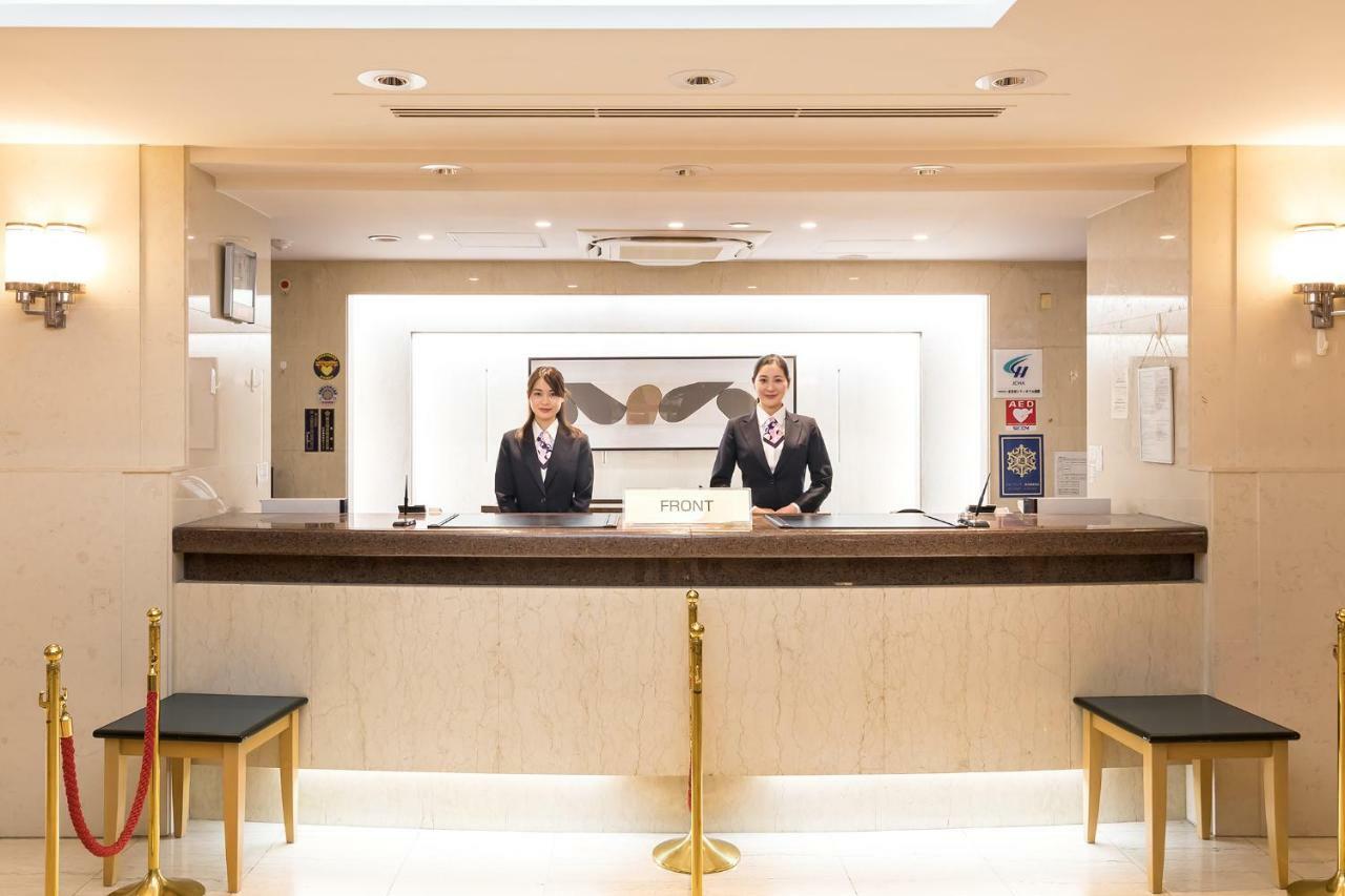 Akasaka Yoko 3* Tokio